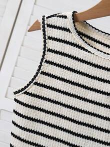 SHEIN Tween Girl Heart Graphic Striped Tank Top And Shorts Casual Set - Black and White - View 4