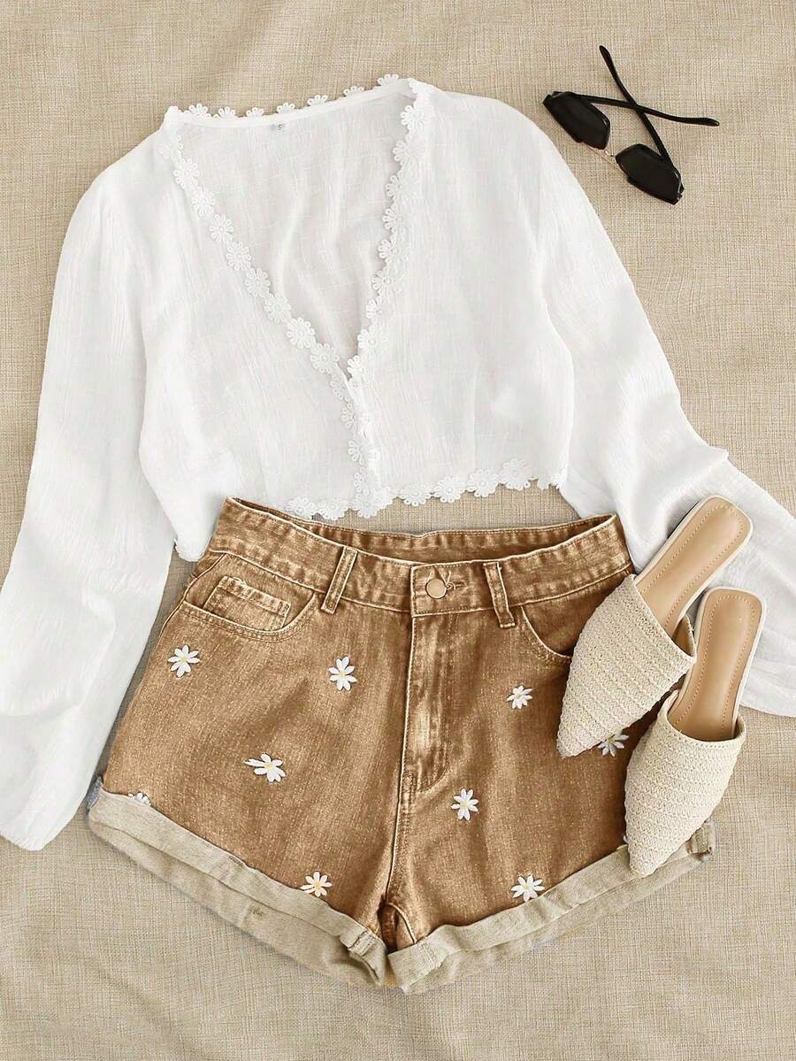 Breezaya 女士休闲雏菊刺绣卷边牛仔短裤，适合夏季度假和日常通勤 - 卡其色 - 查看 1