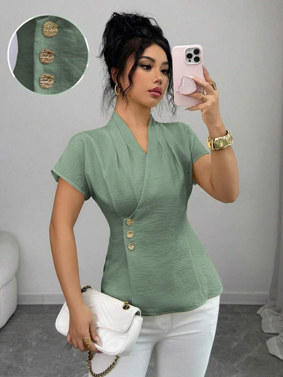 Elenzga Áo kiểu nữ thanh lịch, cổ chữ V, tay ngắn, phong cách Sicilia, thích hợp cho mùa xuân/hè, đi làm, du lịch, tiệc trà chiều, ngày Valentine, đám cưới, tiệc tùng. Màu vàng nhạt trơn, cúc kim loại, xếp ly vai, dáng chữ A. Trang phục thường ngày cho nữ. Áo nữ tay ngắn. Áo nữ mới nhất. Áo nữ hàng mới về. - xanh quân đội - Xem 1