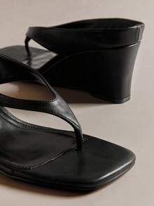 Hauture 魅力女士黑色人字坡跟凉鞋，方头设计，春夏时尚假日鞋款 - 黑色 - 查看 6