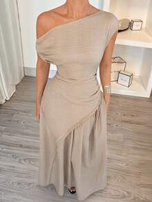 Siren Gaze 女士纯色不对称无袖修身褶皱连衣裙 - 杏色 - 查看 5