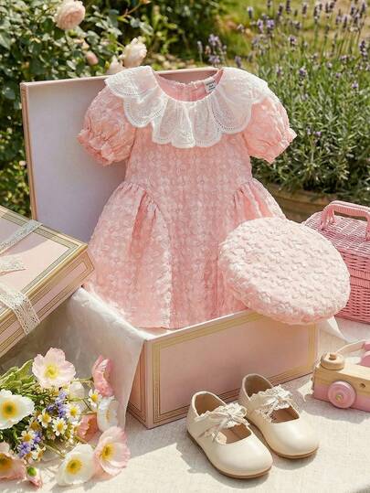 Souflis Souflis 新款法式女宝宝夏季可爱清新浅粉色纹理面料连衣裙，经典3D立体花卉装饰，时尚廓形，适合宝宝日常外出、上学、参加派对等各种时尚场合穿着。