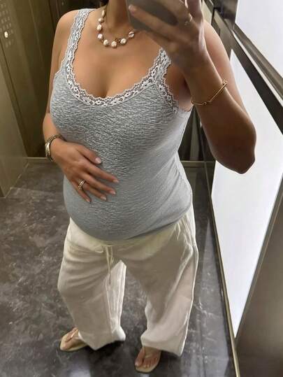 SHEIN Maternity Clothes Maternity  Tops Summer Pregnant Clothes Gray Lace Trim Maternity T-Shirt Comfortable,  Soft Casual Going Out Tops For Women