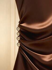 Franclia 女士优雅立领镂空纽扣无袖休闲背心，百搭夏季服装，青铜色缎面上衣，棕色优雅上衣，棕色吊带上衣，棕色缎面上衣，巧克力棕色上衣，巧克力棕色丝绸上衣，棕色优雅衬衫，缎面褶皱上衣，棕色缎面吊带上衣，吊带领上衣，女士丝绸上衣，优雅正式上衣，女士缎面吊带上衣，女士服装上衣，优雅女士上衣，晚宴精致上衣，女士奢华连衣裙，女士缎面连衣裙，女士优雅晚宴连衣裙 - 棕色 - 查看 4