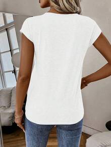 SHEIN Holidaya Kaos Wanita Polos Leher V Lengan Pendek Kasual Longgar Serbaguna - Putih - View 2