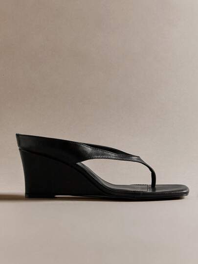 Hauture 魅力女士黑色人字坡跟凉鞋，方头设计，春夏时尚假日鞋款