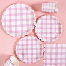 粉白格子花瓣图案一次性餐盘、餐巾纸和杯子套装，可供20位客人使用。这款一次性派对用品套装（包括餐盘、餐巾纸和杯子）非常适合生日派对、婚礼和家庭野餐。 - 查看 4