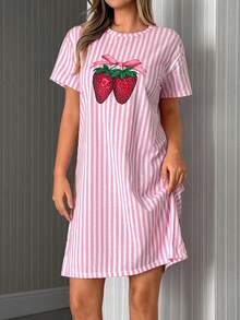 SHEIN 粉色条纹蝴蝶结草莓图案圆领短袖女士睡裙家居服舒适休闲夏季睡袍 - 粉色 - 查看 3