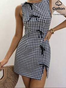 Siren Gaze 女士格子迷你连衣裙，黑色蝴蝶结，无袖方领，舒适别致。格子图案女士迷你连衣裙，蝴蝶结细节，面料舒适，适合夏季穿着，也适合参加节日活动、沙滩装、休闲装、度假装、工作装、办公室装等。黑色连衣裙、格子连衣裙、系带连衣裙、方格连衣裙、野餐连衣裙、格子连衣裙、黑白连衣裙、格子连衣裙、夏季连衣裙、方格连衣裙、法式连衣裙、休闲连衣裙等。 - 黑與白 - 查看 2