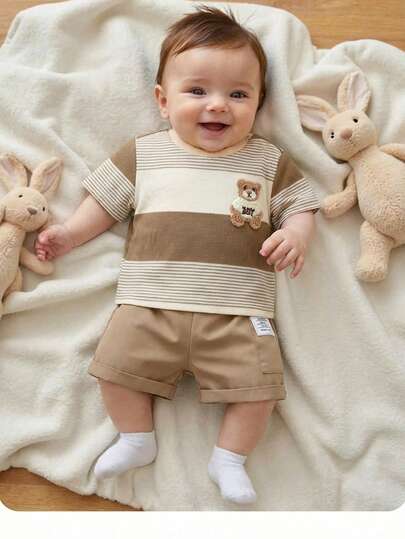 SHEIN 2件装新生男宝宝夏季可爱条纹卡通熊图案短袖T恤套装（带松紧腰带）和卡其色短裤