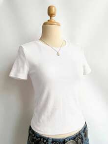 少女纯色圆领修身休闲短袖T恤，白色露脐上衣，适合春夏穿着 - 白色 - 查看 6