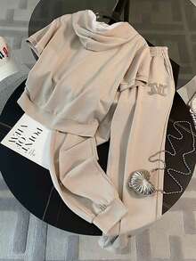 SHEIN 修身短款连帽衫插肩长袖套头衫+斜插口袋休闲裤套装 - 卡其色 - 查看 2