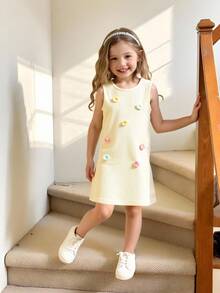 SHEIN 女童无袖连衣裙，蓝/黄/粉三色3D立体花卉图案，休闲简约优雅连衣裙，甜美可爱夏季童装 - 卡其色 - 查看 1