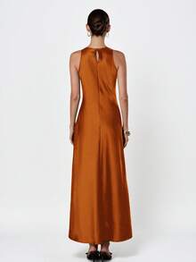 Aveloria Modichic 简约优雅不对称斜裁双面缎面醋酸纤维面料A字无袖连衣裙（女款） - 橘色 - 查看 6