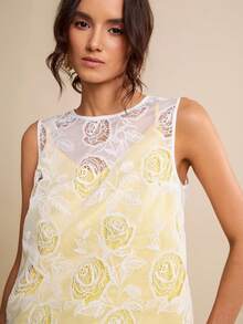 LOTSLUV 女士白色玫瑰纹理面料和黄色吊带无袖半透明上衣，春夏款 - 白色 - 查看 3