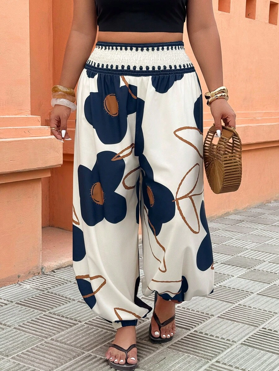 SHEIN PETITE CURVE Plus Size Women's Elastic Waist Lantern Pants, Casual Holiday Trousers, Fashionable Floral Print, Suitable For Summer Wear - Multicolor - View 1
