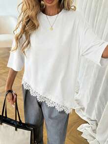 Easowa 女士休闲纯色不对称下摆蕾丝拼接T恤，百搭日常穿着，春夏休闲上衣，适合度假、夏季、春季、春假及各种场合，包括沙滩装、休闲衬衫、外套和夏季上衣。 - 白色 - 查看 3