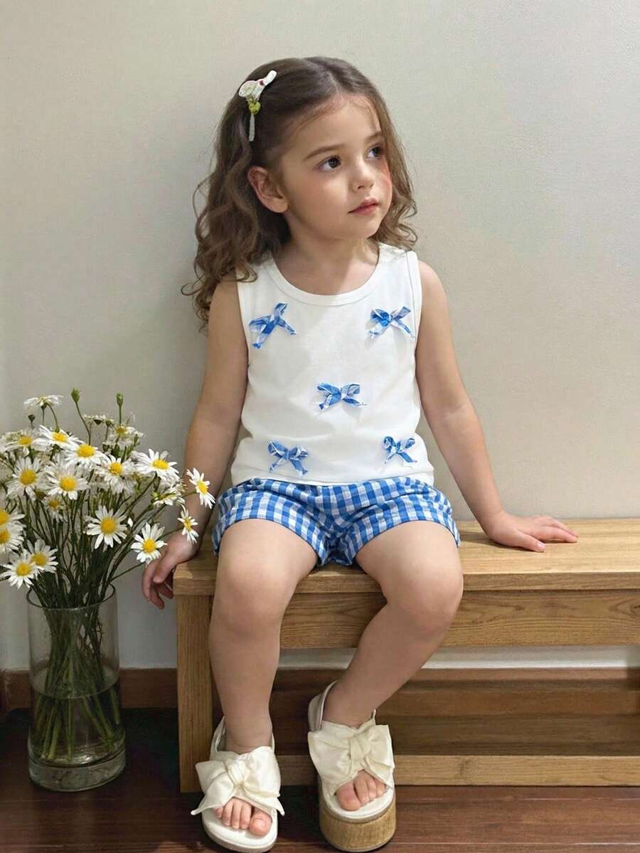 SHEIN Set de 2 piezas con top de tirantes con lazo 3D lindo y shorts a cuadros rosas para niña, fresco para vacaciones de verano, playa, salidas - Multicolor - Ver 1