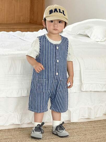Bộ áo liền quần không tay cho bé trai, màu xanh hải quân và trắng kẻ sọc, chất liệu denim.