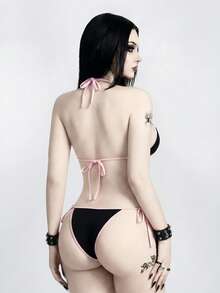 ROMWE Bộ đồ bơi 2 mảnh dành cho nữ 26SS Goth Punk Y2K Babe, phong cách đường phố sành điệu với họa tiết đinh tán, đường viền tương phản, điểm nhấn dây thắt nơ, màu đen, hồng nhạt, bikini cúp tam giác, thanh lịch, lãng mạn, gợi cảm, thích hợp cho bãi biển, kỳ nghỉ trên đảo, lễ hội, tiệc tùng, mặc hàng ngày, kỳ nghỉ biển. Bộ đồ bơi nữ mới năm 2026, thích hợp cho trường học, kỳ nghỉ, hẹn hò, tiệc trà chiều. - Nhiều màu - Xem 2