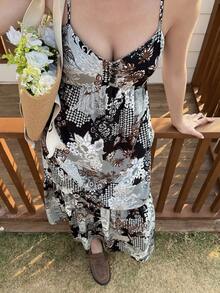 Livesso Robe d'été en mousseline de soie bohème à fleurs Ditsy, patchwork sans manches. Robe midi décontractée pour les vacances à la plage. Robe d'été bohème pour femmes - Bleu marine - Voir 2