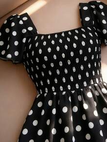 Franclia Vestido corto de verano para mujer con cuello cuadrado, mangas acampanadas y volantes en el bajo - Blanco y Negro - Ver 7