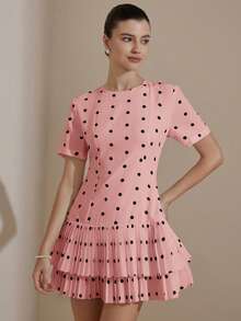 Aveloria Rosie 黑白波点印花圆领收腰短袖百搭廓形荷叶边下摆休闲百搭女式连衣裙 - 粉色 - 查看 4