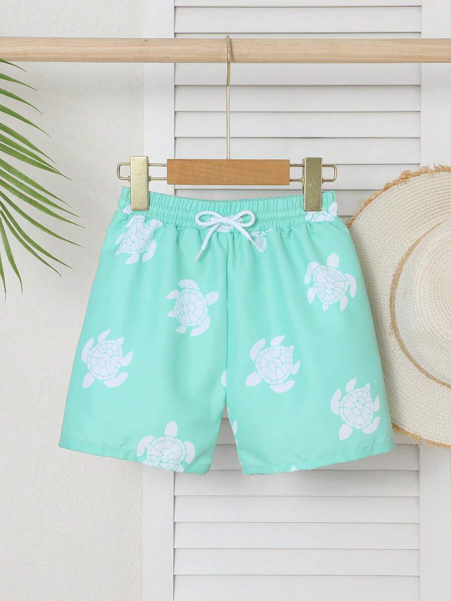 SHEIN 幼儿男童绿色海龟图案可爱沙滩泳裤 - 彩色 - 查看 1