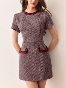 Aveloria Rosie Đầm tay ngắn cổ tròn, thắt eo, chất liệu vải tweed hai màu, trang trí ruy băng, kiểu dáng tối giản, tôn dáng, thanh lịch, cổ điển và lãng mạn. - Màu Đỏ Sâu - Xem 4