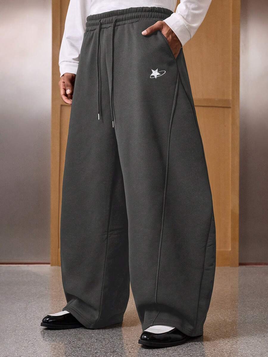 SWAVVY 男士休闲深灰色运动裤，标准尺码，带口袋，弧形裤腿 - 深灰色 - 查看 1