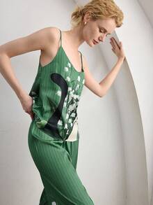 Ocili 两件套波西米亚风缎面豹纹蕾丝简约垂褶领吊带背心和裤子舒适女士睡衣套装 - 墨綠色 - 查看 5