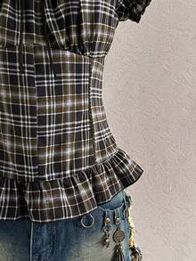 Attitoon Blusa con hombros descubiertos, volantes y cuadros en color café, top lindo para mujer - Café integral - Ver 10