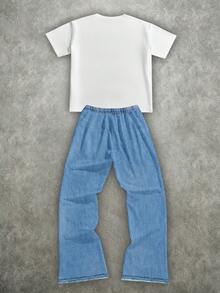 Manfinity ZONE917 休闲街头风蓝色宝石唇形条纹印花宽松牛仔T恤和裤子套装 - 白色 - 查看 5