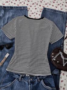 SHEIN Áo thun ngắn tay cổ chữ V kẻ sọc dành cho nữ tuổi teen, kiểu dáng thường ngày, đa năng. - Đen và trắng - Xem 4