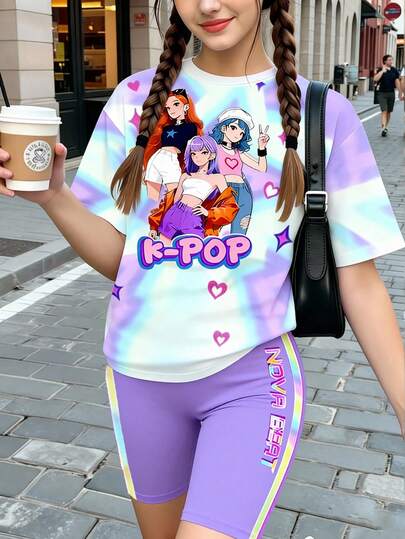 少女短袖印花T恤套装，休闲舒适的春夏装，时尚设计，适合户外活动、野餐、街头摄影、居家、学校、节日等场合，也是馈赠佳品。