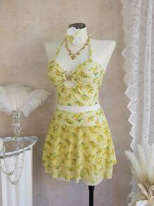 Bellisia 女士最新时尚甜美风吊带浅黄色碎花吊带背心，饰有金属星星，镂空泳装三件套，春夏女士度假套装，辣妹风女士夏季服装，女士春季服装，复古女士夏季服装 - 彩色 - 查看 4