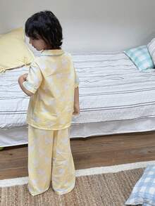 DAZY 男童鸽子印花短袖纽扣上衣和裤子睡衣套装 - 黃色 - 查看 4