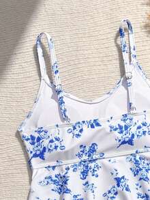 少女两件式泳衣，针织面料舒适吊带比基尼上衣，配有可调节交叉肩带，可爱碎花三角泳裤，适合度假、游泳池、夏季假期和海滩穿着。 - 彩色 - 查看 5