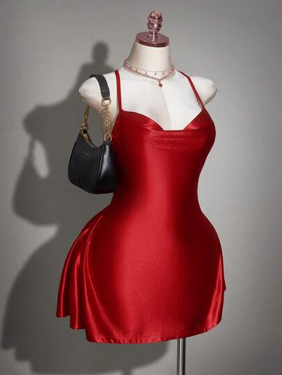 SHEIN ICON Vestido de verano de talla grande para mujer, de unicolor, sexy, con espalda descubierta, tirantes finos y cuello drapeado