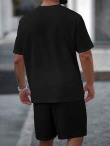 Manfinity Homme 加大码男士纯色圆领短袖休闲T恤套装，夏季 - 黑色 - 查看 2