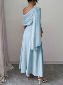 Rafferiza Đầm midi xòe bằng chiffon, kiểu dáng thanh lịch, đa năng, màu xanh dương, thích hợp cho mùa xuân/hè. Phong cách thời trang Pháp sang trọng, thanh lịch, vai lệch, chất liệu chiffon, màu xanh dương. - Màu xanh nhạt - Xem 2