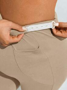 SHEIN Pantalones de maternidad de unicolor simple con bolsillo para teléfono, elásticos y transpirables - Caqui - Ver 8