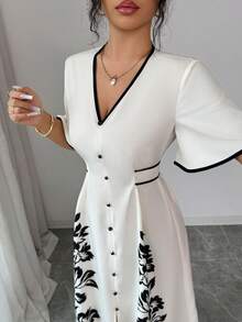 Ellegaria. 女士夏季新款度假休闲V领撞色印花收腰短袖A字连衣裙 - 杏色 - 查看 6