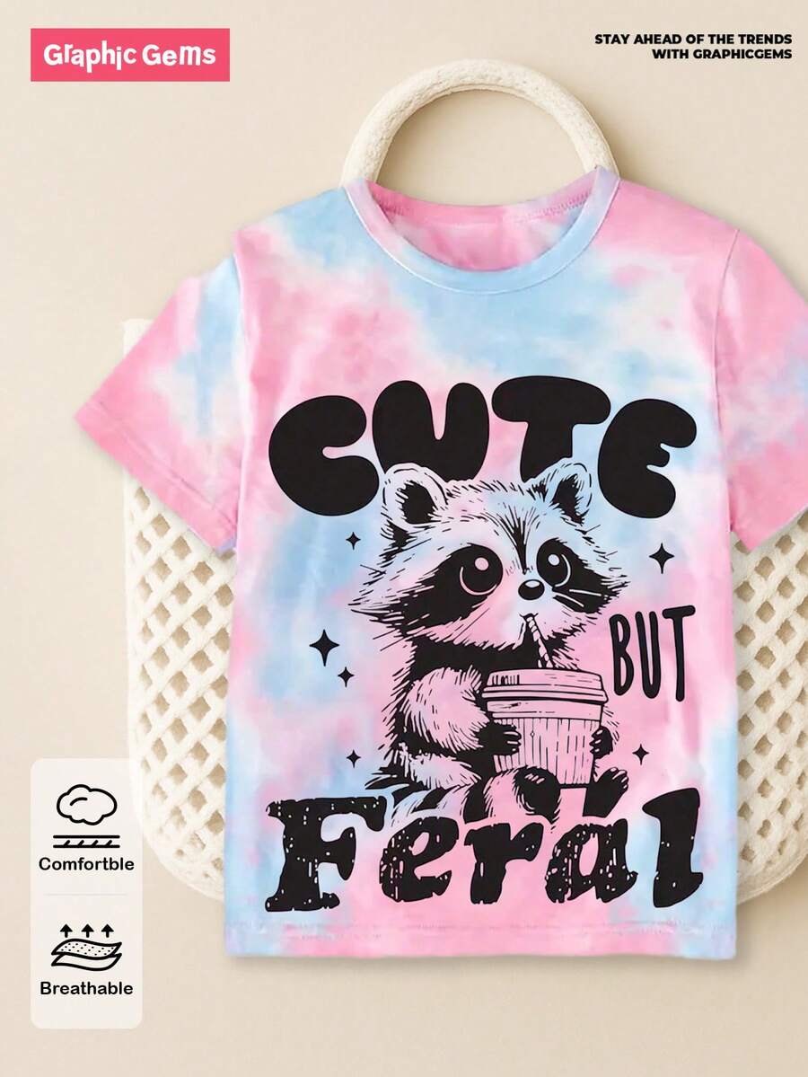 SHEIN GraphicGems 女婴休闲可爱扎染印花浣熊和珍珠奶茶字母“可爱但野性”短袖 T 恤，春夏季 - 彩色 - 查看 1