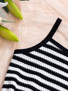 Sparklyn Tween Girls Casual Striped Spaghetti Strap A-Line Dress, Cute Vacation Style, Suitable For Outings, Versatile Dress - Black and White - View 3