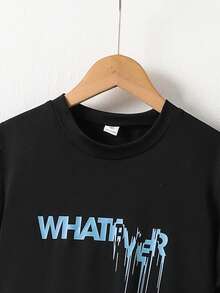 SHEIN Vacaura 男童春夏两件套服装 - 印花黑色短袖T恤搭配工装裤，休闲百搭套装 - 彩色 - 查看 3
