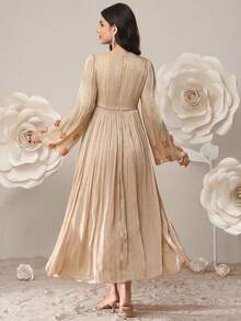 SHEIN Đầm bầu tay dài cổ tròn xếp ly màu trơn thanh lịch - Màu Khaki - Xem 2