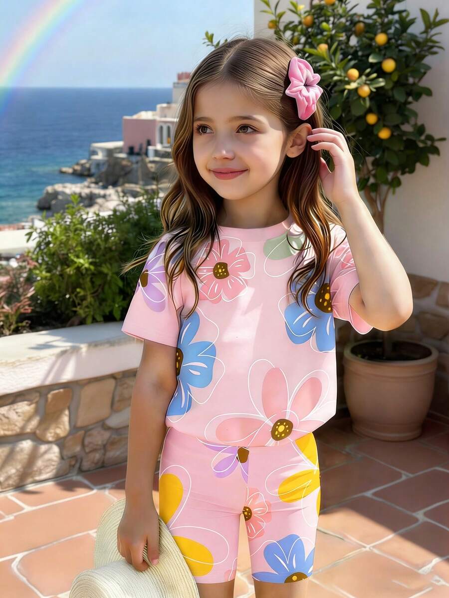 一套女童休闲碎花短袖T恤短裤套装,甜美可爱,适合外出和度假休闲穿着,春夏皆宜。 - 彩色 - 查看 1