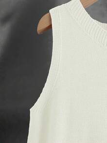 Women's Solid Color Round Neck Sleeveless Casual Knit Tank Top, Spring/Summer - Beige - View 5