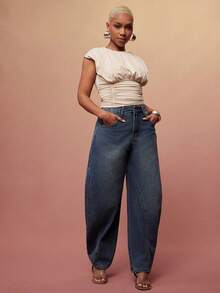 Vixey Quần jeans ống loe cạp cao với chi tiết đường may bất đối xứng - Rửa tối - Xem 4